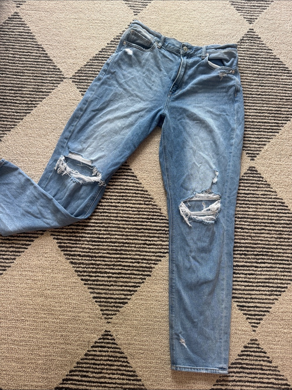 american eagle mom jean